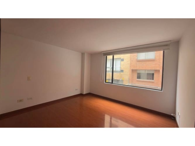 Apartamento de 2 alcobas en venta en La Carolina, Bogotá, 86 m² · foto 4 de 13