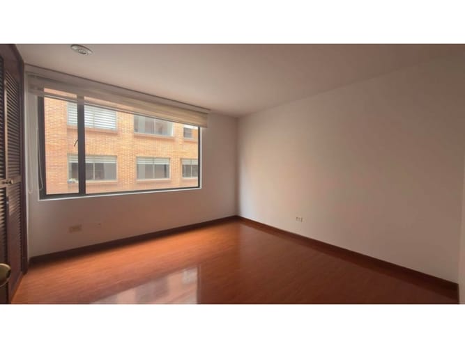 Apartamento de 2 alcobas en venta en La Carolina, Bogotá, 86 m² · foto 5 de 13