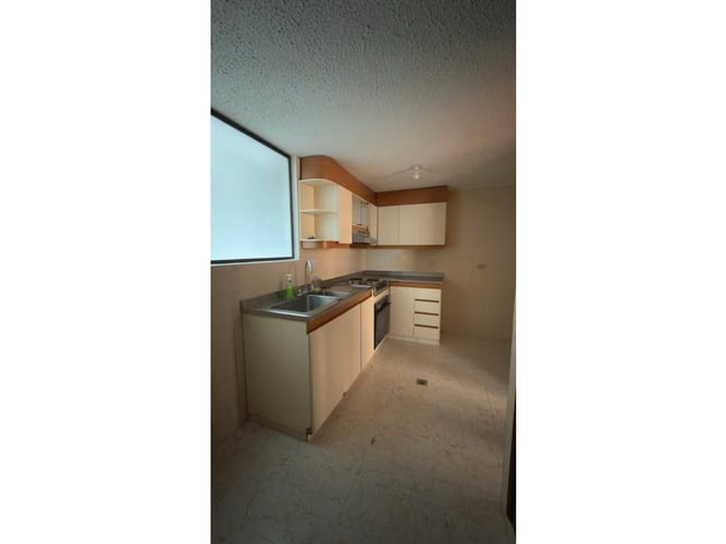 Apartamento de 2 alcobas en venta en La Carolina, Bogotá, 86 m² · foto 8 de 13