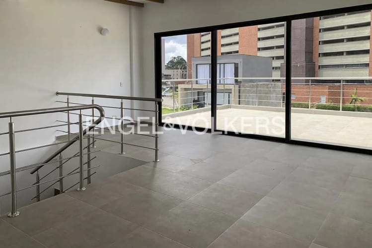 Casa de 4 alcobas en venta en Barro Blanco, Rionegro, 220 m² · foto 4 de 6