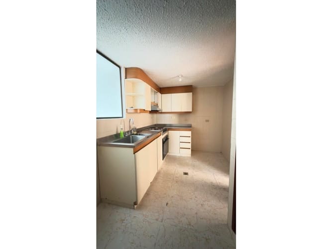 Apartamento de 2 alcobas en venta en La Carolina, Bogotá, 86 m² · foto 9 de 13