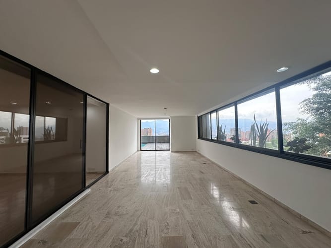 Apartamento de 4 alcobas en arriendo en El Poblado, Sabaneta, 400 m² · foto 3 de 19