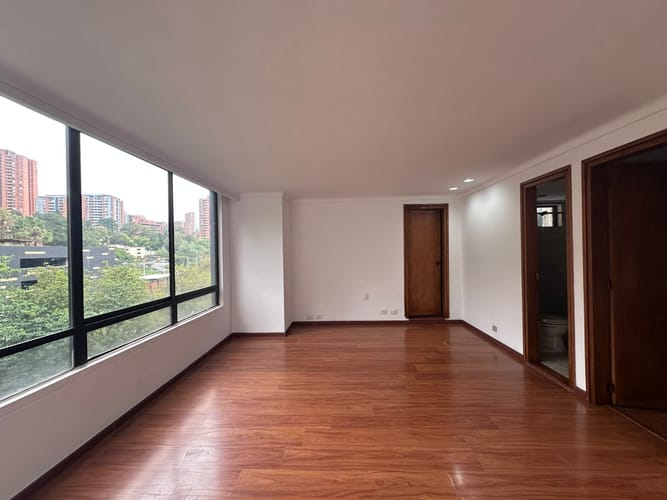 Apartamento de 4 alcobas en arriendo en El Poblado, Sabaneta, 400 m² · foto 8 de 19