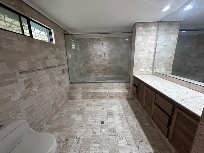 Apartamento de 4 alcobas en arriendo en El Poblado, Sabaneta, 400 m² · foto 15 de 19