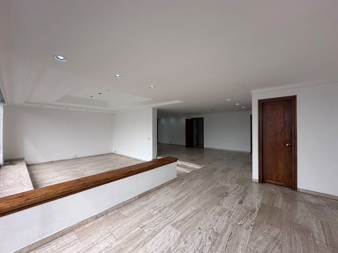Apartamento de 4 alcobas en arriendo en El Poblado, Sabaneta, 400 m² · foto 12 de 19