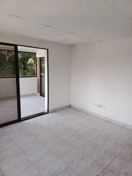 Apartamento en arriendo en El Velódromo, Medellín, 84 m² · foto 2 de 14
