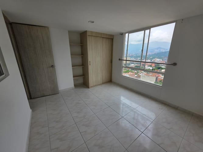 Apartaestudio en arriendo en Villa Hermosa, Medellín, 55 m² · foto 4 de 14