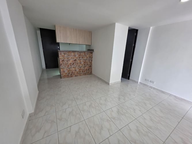 Apartaestudio en arriendo en Villa Hermosa, Medellín, 55 m² · foto 9 de 14