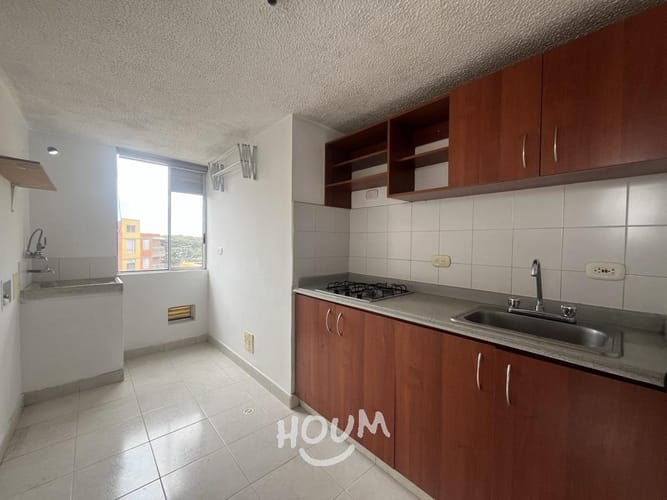 Apartamento de 3 alcobas en arriendo en Engativá, Bogotá, 56 m² · foto 2 de 24