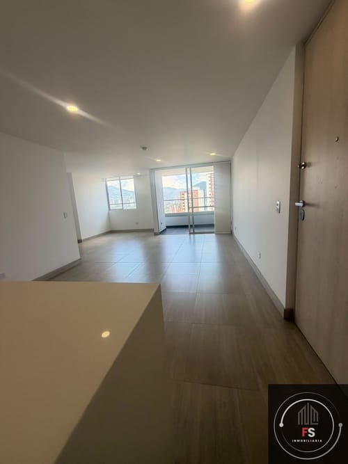 Apartamento de 2 alcobas en arriendo en Los Alcazares, Sabaneta, 75 m² · foto 4 de 22