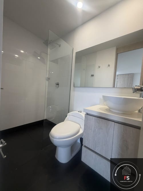 Apartamento de 2 alcobas en arriendo en Los Alcazares, Sabaneta, 75 m² · foto 11 de 22
