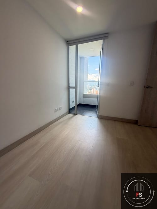 Apartamento de 2 alcobas en arriendo en Los Alcazares, Sabaneta, 75 m² · foto 13 de 22