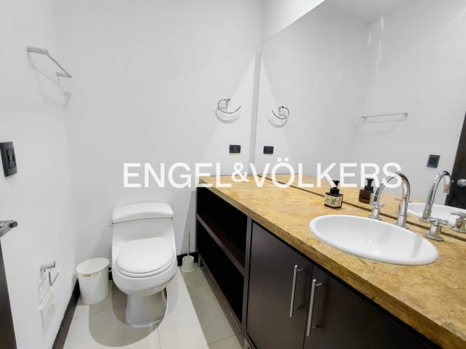 Apartamento de 2 alcobas en venta en Chicó Reservado, Bogotá, 107 m² · foto 10 de 11
