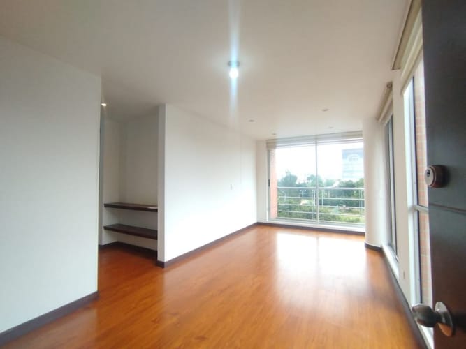 Apartamento de 3 alcobas en arriendo en El Redil, Bogotá, 88 m² · foto 3 de 17