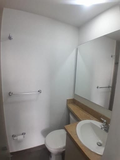 Apartamento de 3 alcobas en arriendo en Calle Larga, Sabaneta, 65 m² · foto 3 de 11