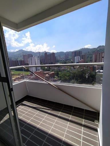 Apartamento de 3 alcobas en arriendo en Calle Larga, Sabaneta, 65 m² · foto 11 de 11