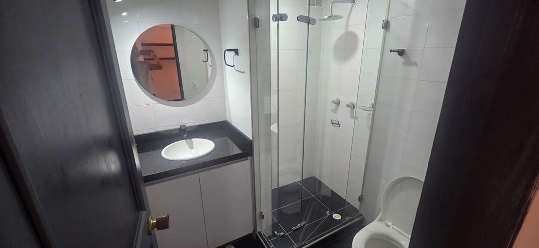 Apartaestudio en arriendo en El Batán, Bogotá, 51 m² · foto 2 de 7