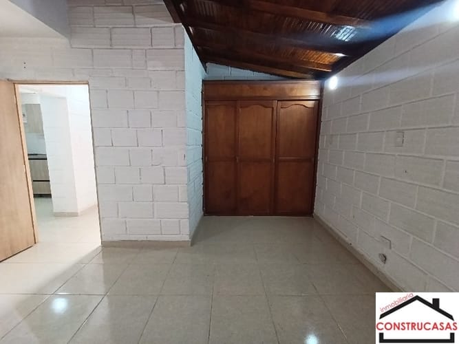Apartamento de 2 alcobas en arriendo en Asturias, Itagüí, 40 m² · foto 1 de 17