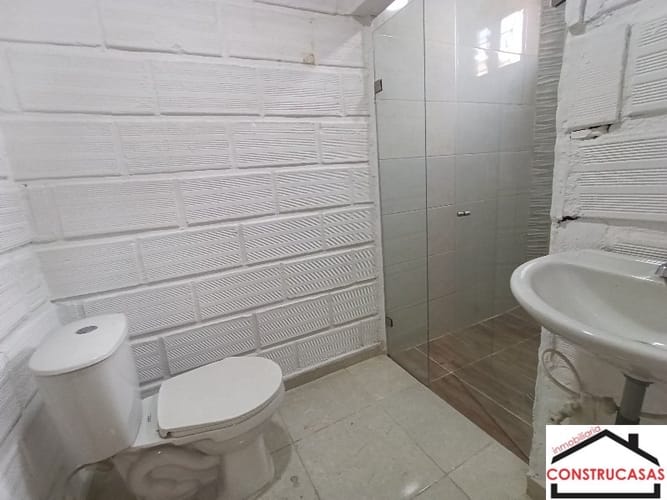 Apartamento de 2 alcobas en arriendo en Asturias, Itagüí, 40 m² · foto 2 de 17