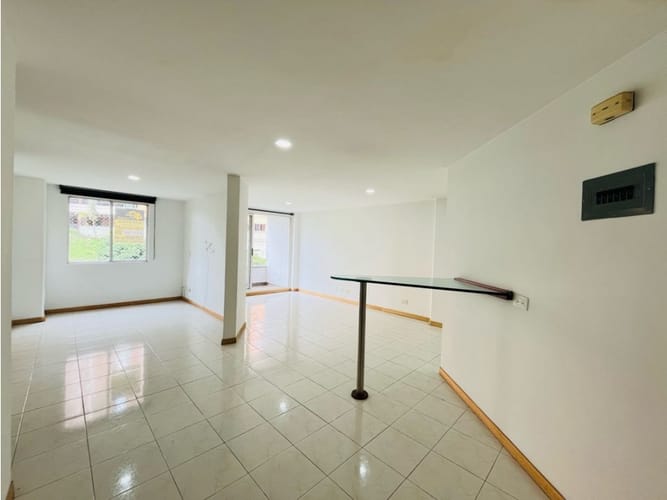 Apartamento de 1 alcoba en arriendo en Loma Del Indio, Medellín, 46 m² · foto 8 de 23