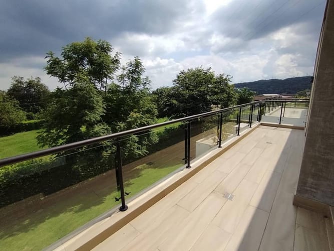 Casa de 6 alcobas en arriendo en Pance, Cali, 460 m² · foto 18 de 24