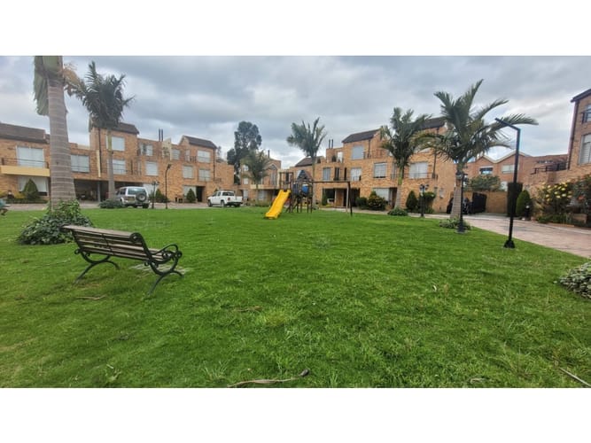 Casa de 3 alcobas en venta en Diamante Occidental, Mosquera, 110 m² · foto 2 de 22
