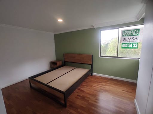 Apartaestudio en arriendo en San Lucas, Medellín, 120 m² · foto 1 de 17