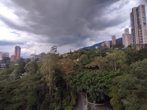 Apartaestudio en arriendo en San Lucas, Medellín, 120 m² · foto 9 de 17