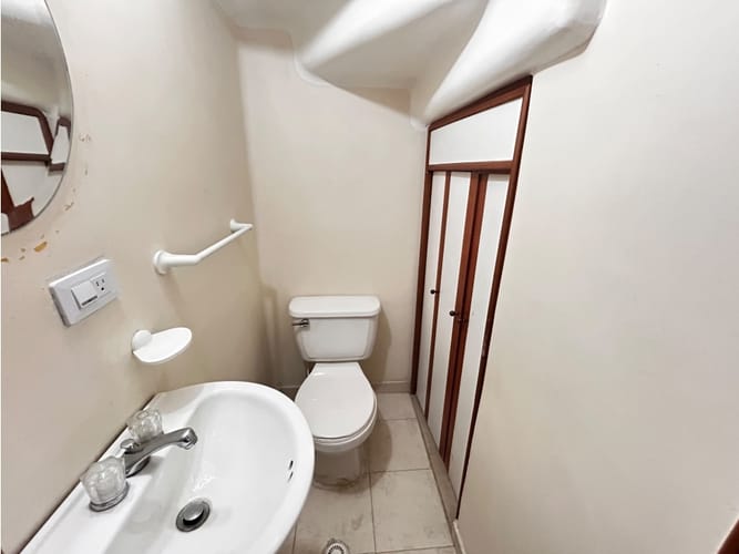 Casa de 4 alcobas en arriendo en La Pilarica, Medellín, 110 m² · foto 9 de 23