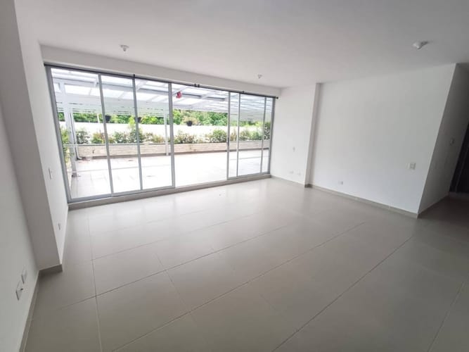 Apartamento de 3 alcobas en arriendo en Abadías, Floridablanca, 95 m² · foto 2 de 21