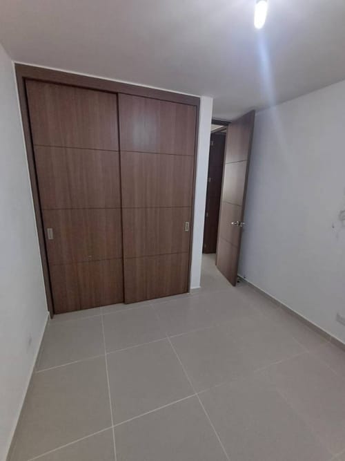 Apartamento de 3 alcobas en arriendo en Abadías, Floridablanca, 95 m² · foto 10 de 21
