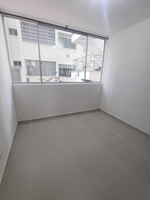 Apartamento de 3 alcobas en arriendo en Abadías, Floridablanca, 95 m² · foto 11 de 21