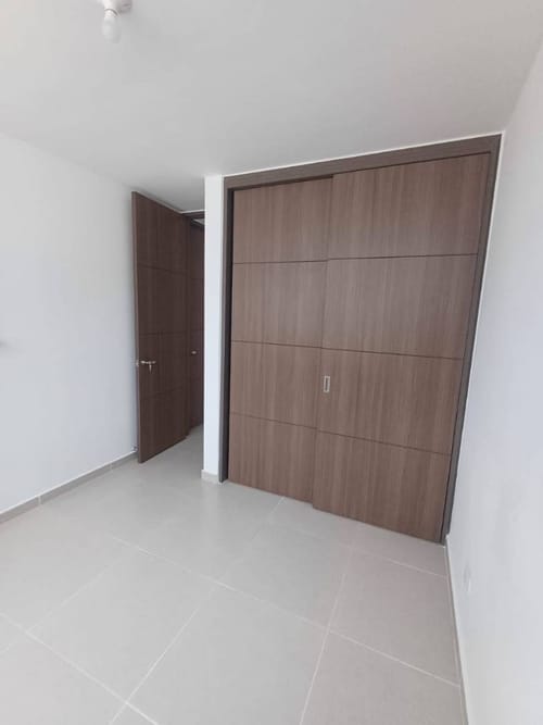 Apartamento de 3 alcobas en arriendo en Abadías, Floridablanca, 95 m² · foto 13 de 21