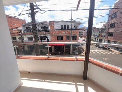 Apartamento de 3 alcobas en arriendo en San Jose, Itagüí, 100 m² · foto 23 de 24