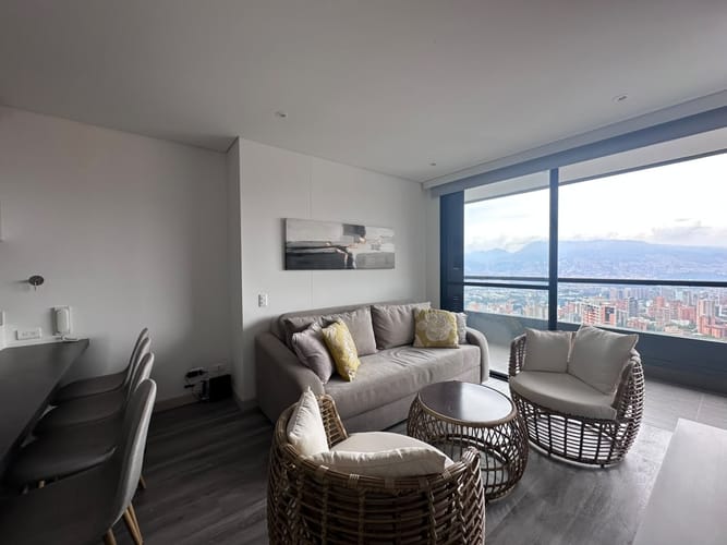 Apartamento de 1 alcoba en arriendo en El Poblado, Medellín, 57 m² · foto 18 de 19