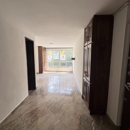 Apartaestudio en arriendo en La Gloria, Medellín, 35 m² · foto 2 de 7