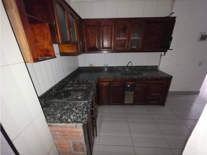 Apartamento de 2 alcobas en arriendo en Gerona, Medellín, 70 m² · foto 3 de 15