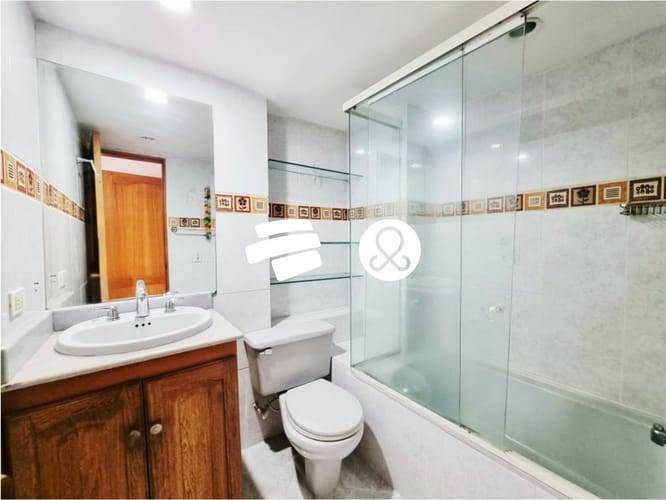 Apartamento de 4 alcobas en venta en Laureles, Medellín, 110 m² · foto 14 de 16