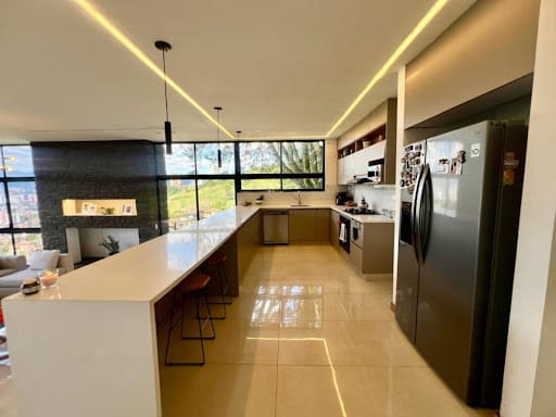 Casa de 5 alcobas en venta en La Doctora, Sabaneta, 400 m² · foto 8 de 24