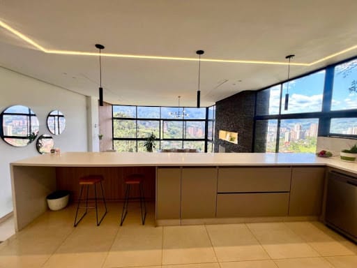 Casa de 5 alcobas en venta en La Doctora, Sabaneta, 400 m² · foto 9 de 24
