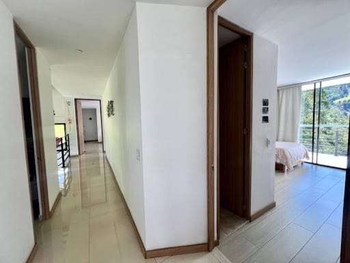 Casa de 5 alcobas en venta en La Doctora, Sabaneta, 400 m² · foto 11 de 24