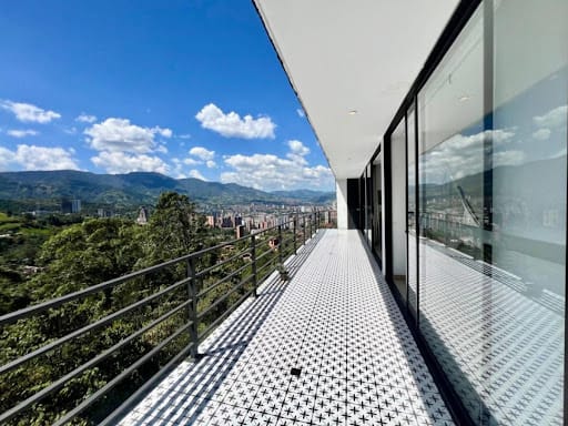 Casa de 5 alcobas en venta en La Doctora, Sabaneta, 400 m² · foto 16 de 24