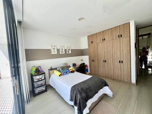 Casa de 5 alcobas en venta en La Doctora, Sabaneta, 400 m² · foto 19 de 24