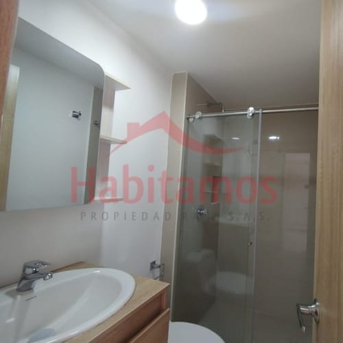 Apartamento de 2 alcobas en arriendo en Cuatro Esquinas, Rionegro, 49 m² · foto 5 de 9