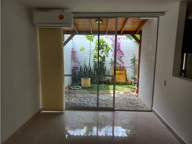 Casa de 3 alcobas en venta en Ciudad Country, Jamundí, 100 m² · foto 3 de 13