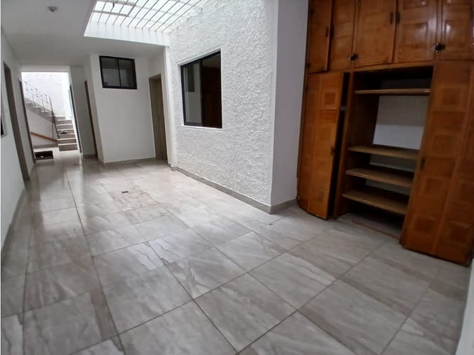 Casa de 4 alcobas en arriendo en Rosales, Medellín, 190 m² · foto 4 de 16
