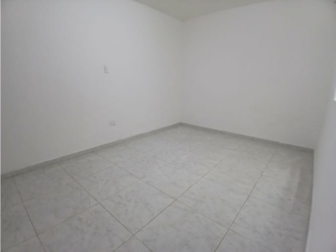 Casa de 4 alcobas en arriendo en Rosales, Medellín, 190 m² · foto 5 de 16