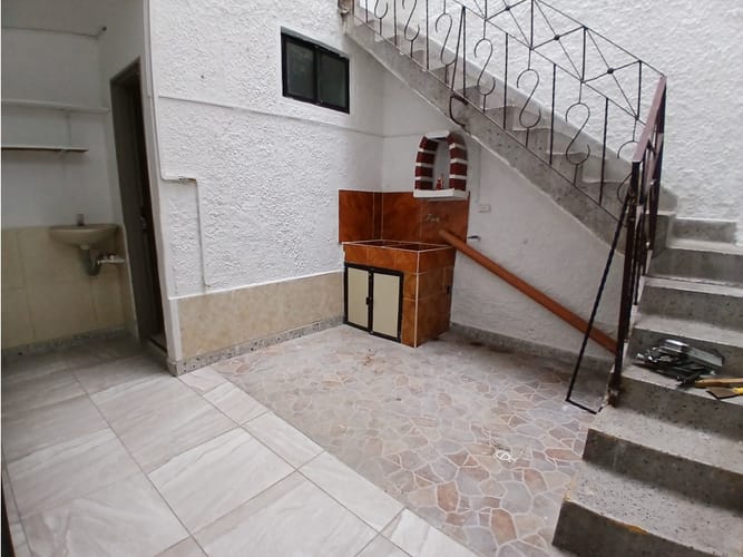Casa de 4 alcobas en arriendo en Rosales, Medellín, 190 m² · foto 13 de 16