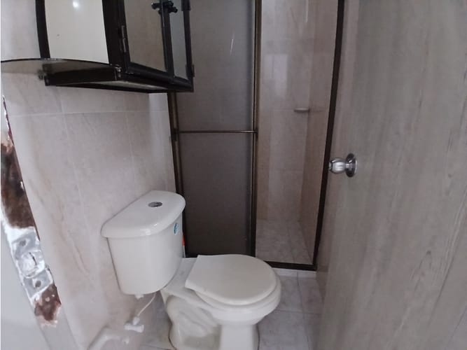 Casa de 4 alcobas en arriendo en Rosales, Medellín, 190 m² · foto 15 de 16