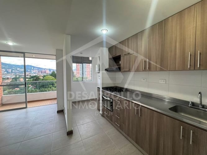 Apartamento de 3 alcobas en venta en Viviendas Del Sur, Medellín, 64 m² · foto 2 de 9